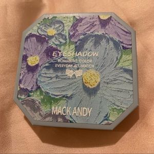 Neutral Eyeshadow Quad with Mirror NIB